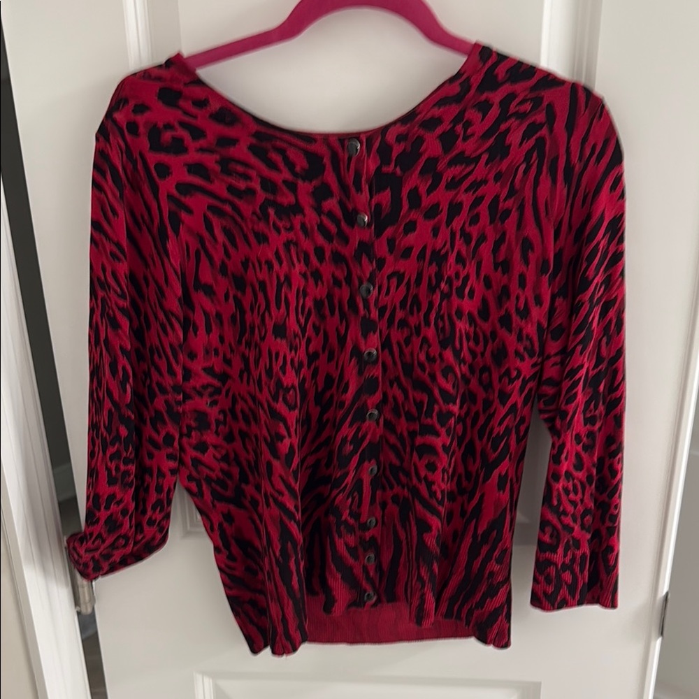 White House Black Market sz L Red Leopard Print Women's Top